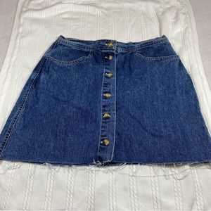 Gloria Vanderbilt Jean Mini Skirt Frayed Hem size 12 Button Down Skirt